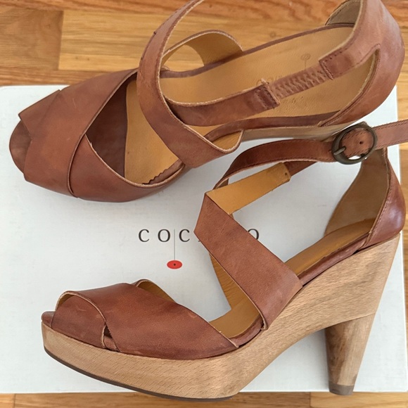 COCLICO Brown leather Strappy Heels - Picture 3 of 4